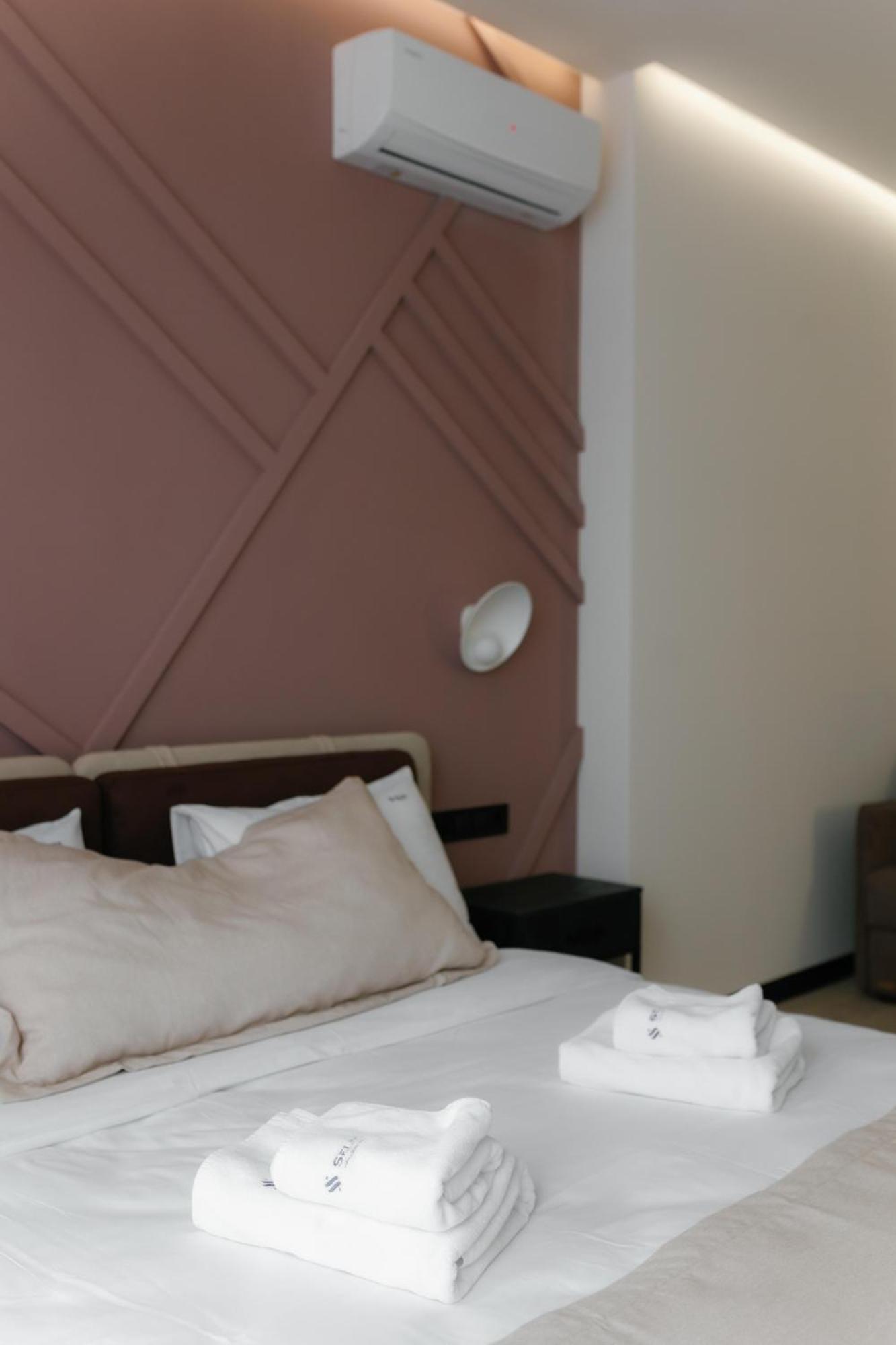 Select Hotel Львов Экстерьер фото