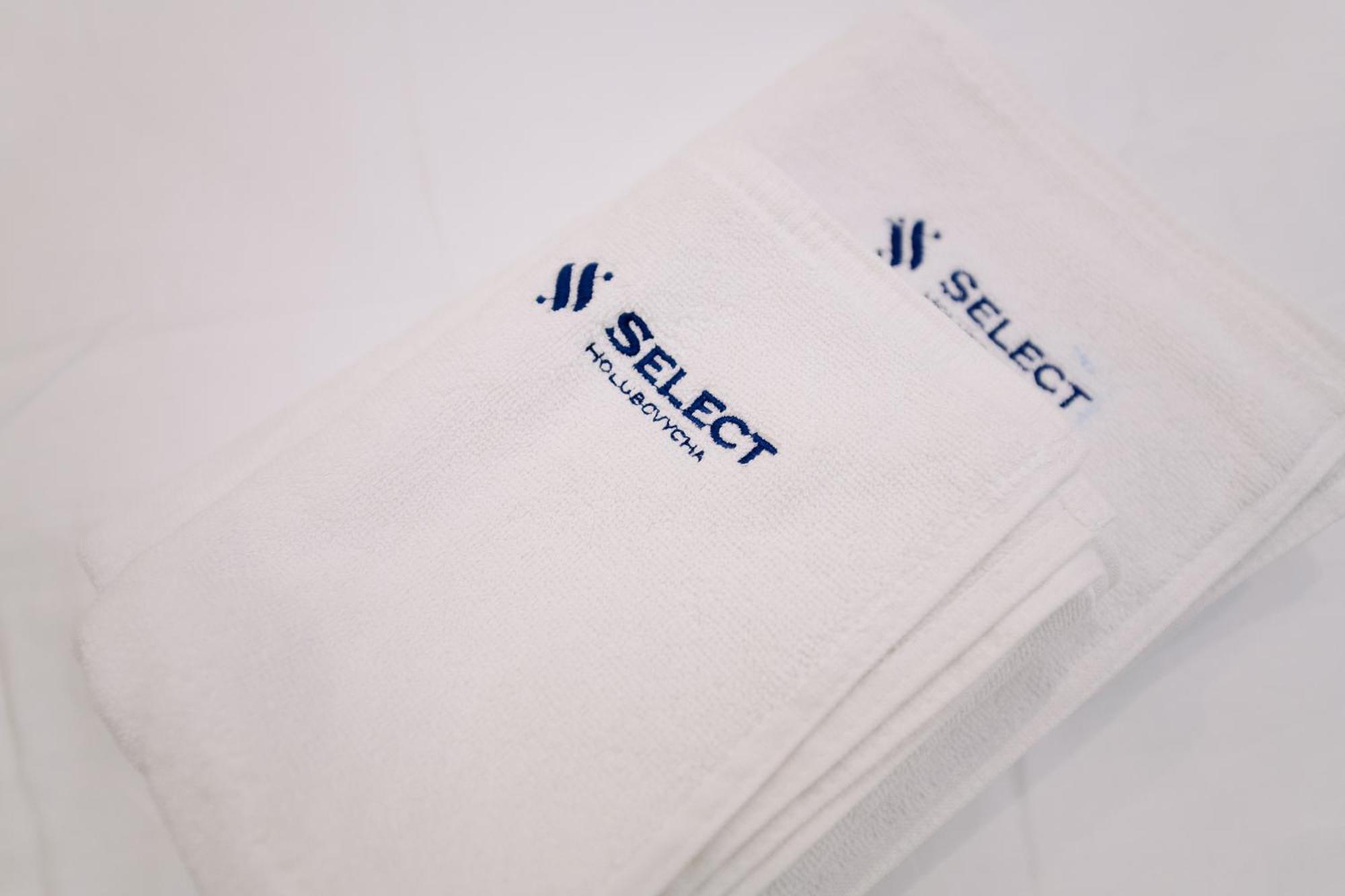 Select Hotel Львов Экстерьер фото